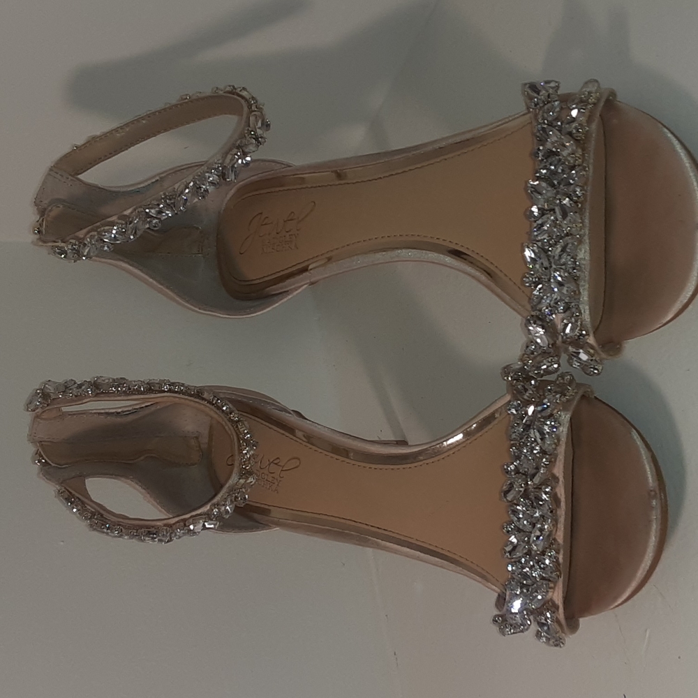Badgley mischka Jewel size 9 - Picture 2 of 8